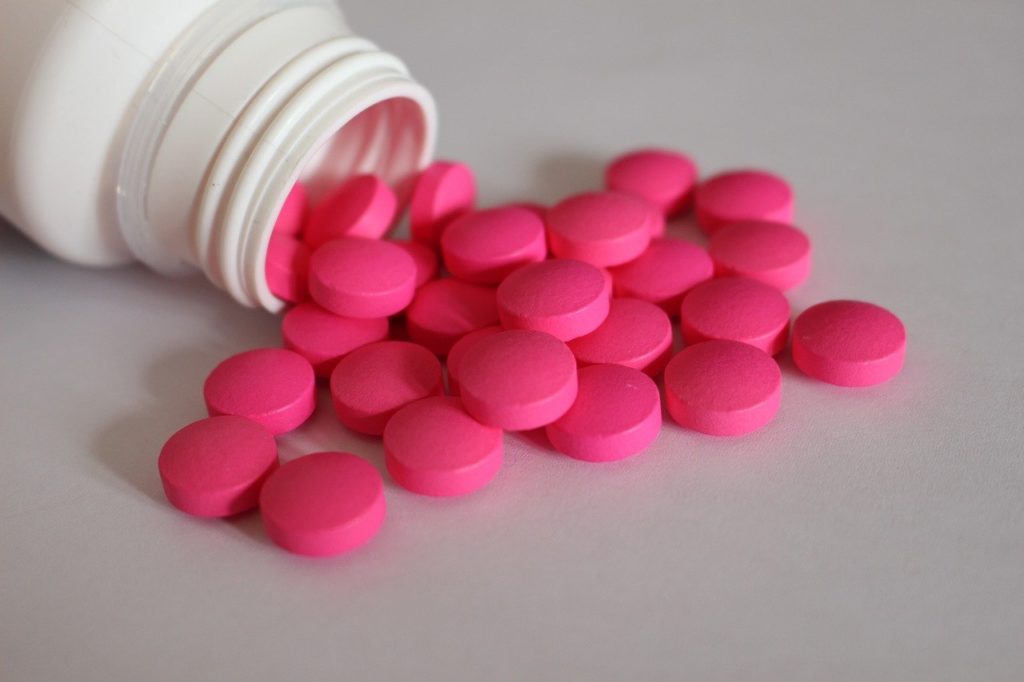 painkillers, pills, medicine-2525087.jpg